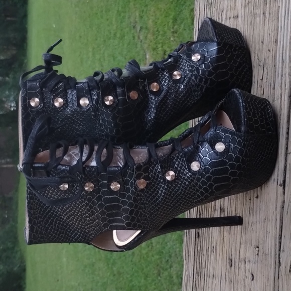 Kalinai Scene By Shoedazzle Stiletto Booties - Picture 4 of 9